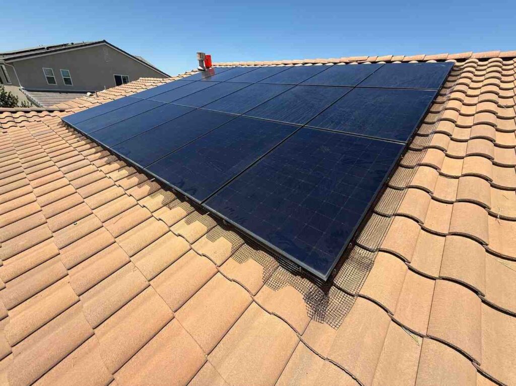 does rain clean solar panels