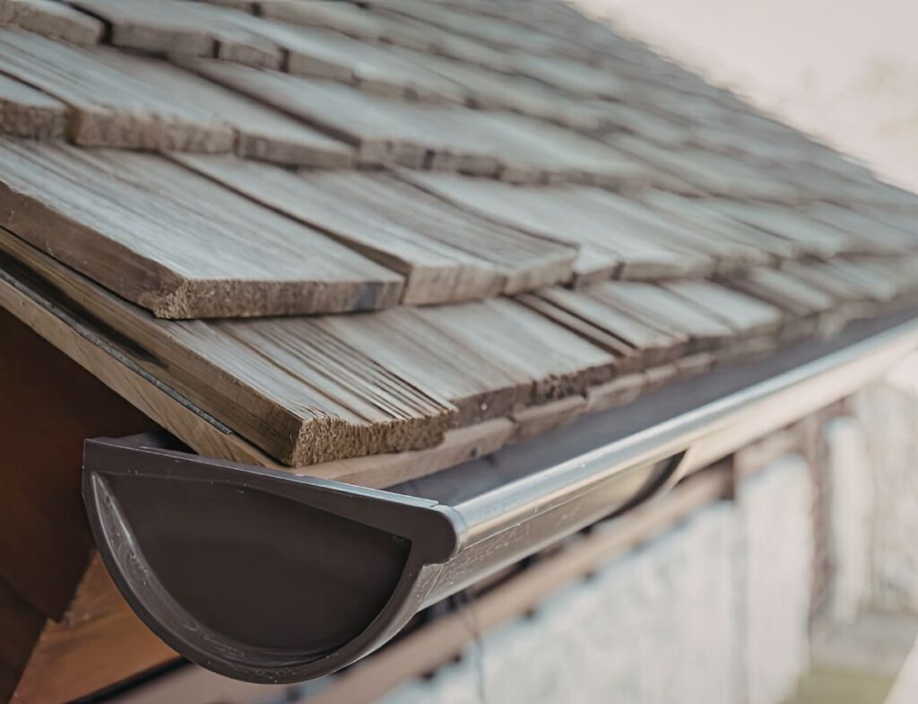 gutter cleaning company fresno