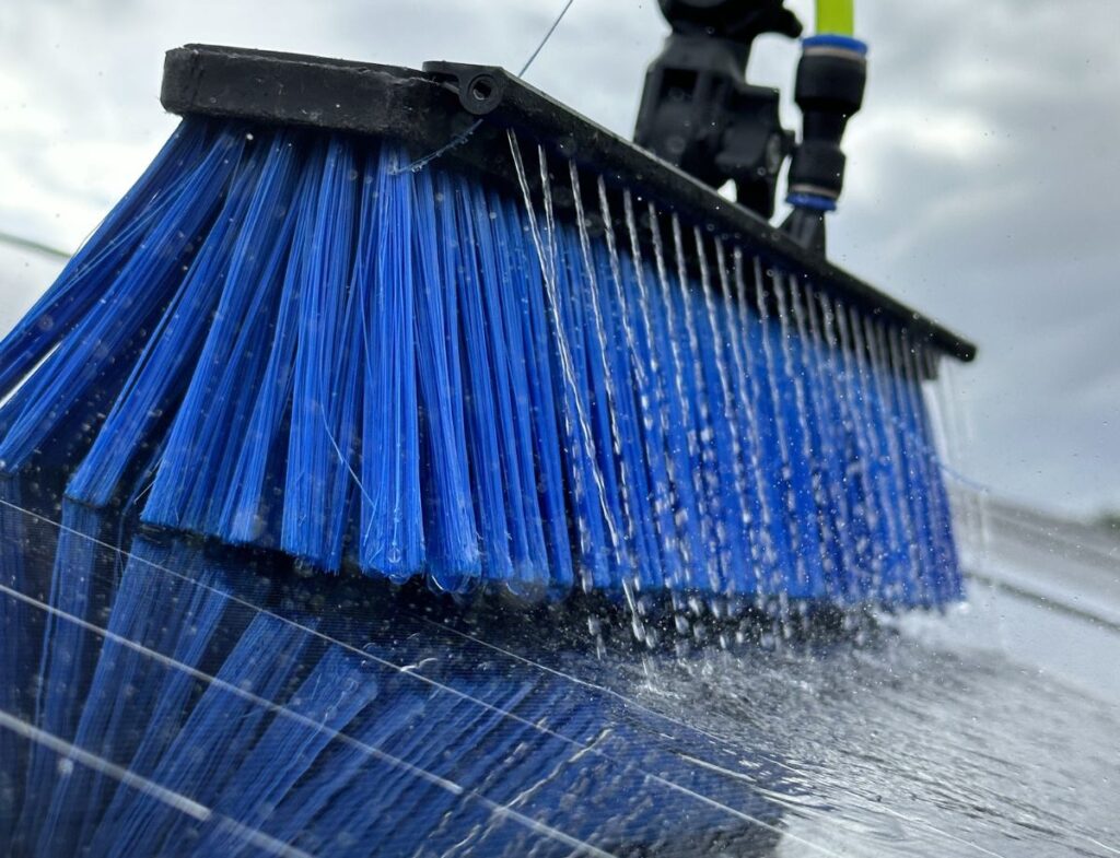 residential solar panel cleaning fresno