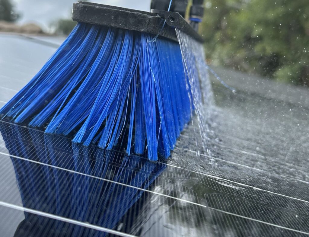 solar panel washing fresno