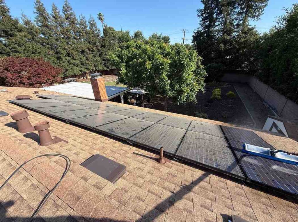 why do solar panels get dirty